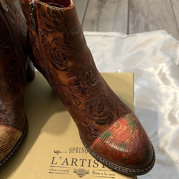 L’Artiste brown multicolored ankle bootie by Spring Step - Picture 3 of 12